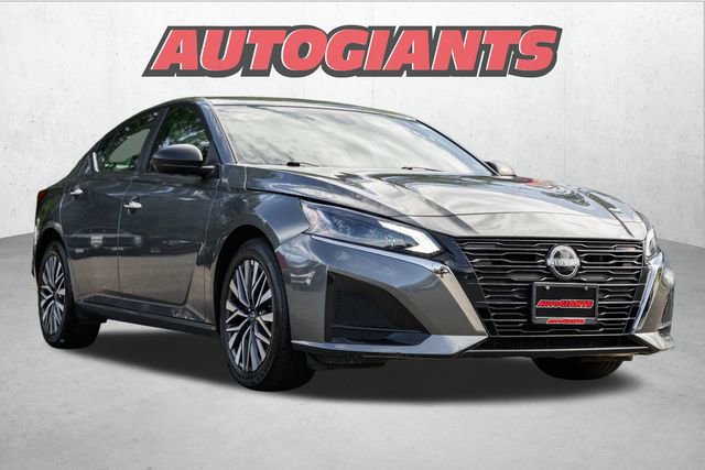 Used 2025 Nissan Altima 2.5 SV