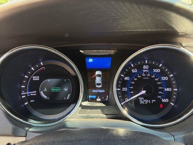 Used 2015 Hyundai Sonata Hybrid image 19