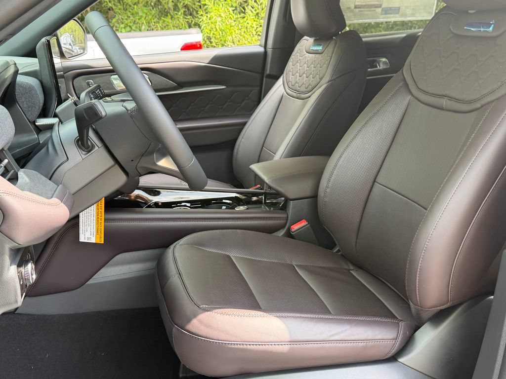 New 2026 Ford Explorer Platinum w/ LUX Leather Package AWD/4WD image 13