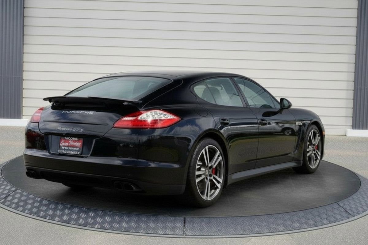 Used 2013 Porsche Panamera GTS image 7