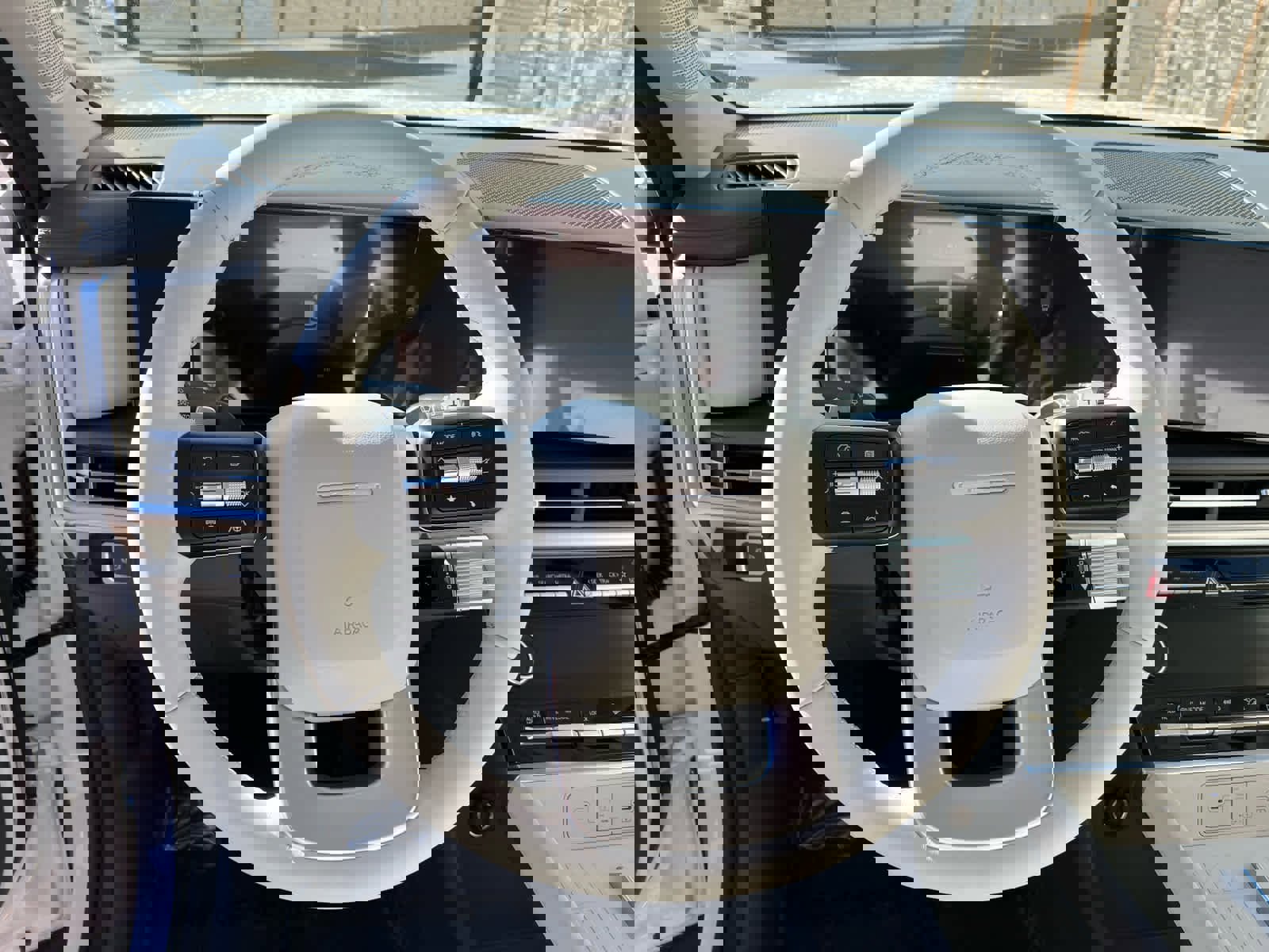 New 2026 Hyundai Santa Fe SE image 32