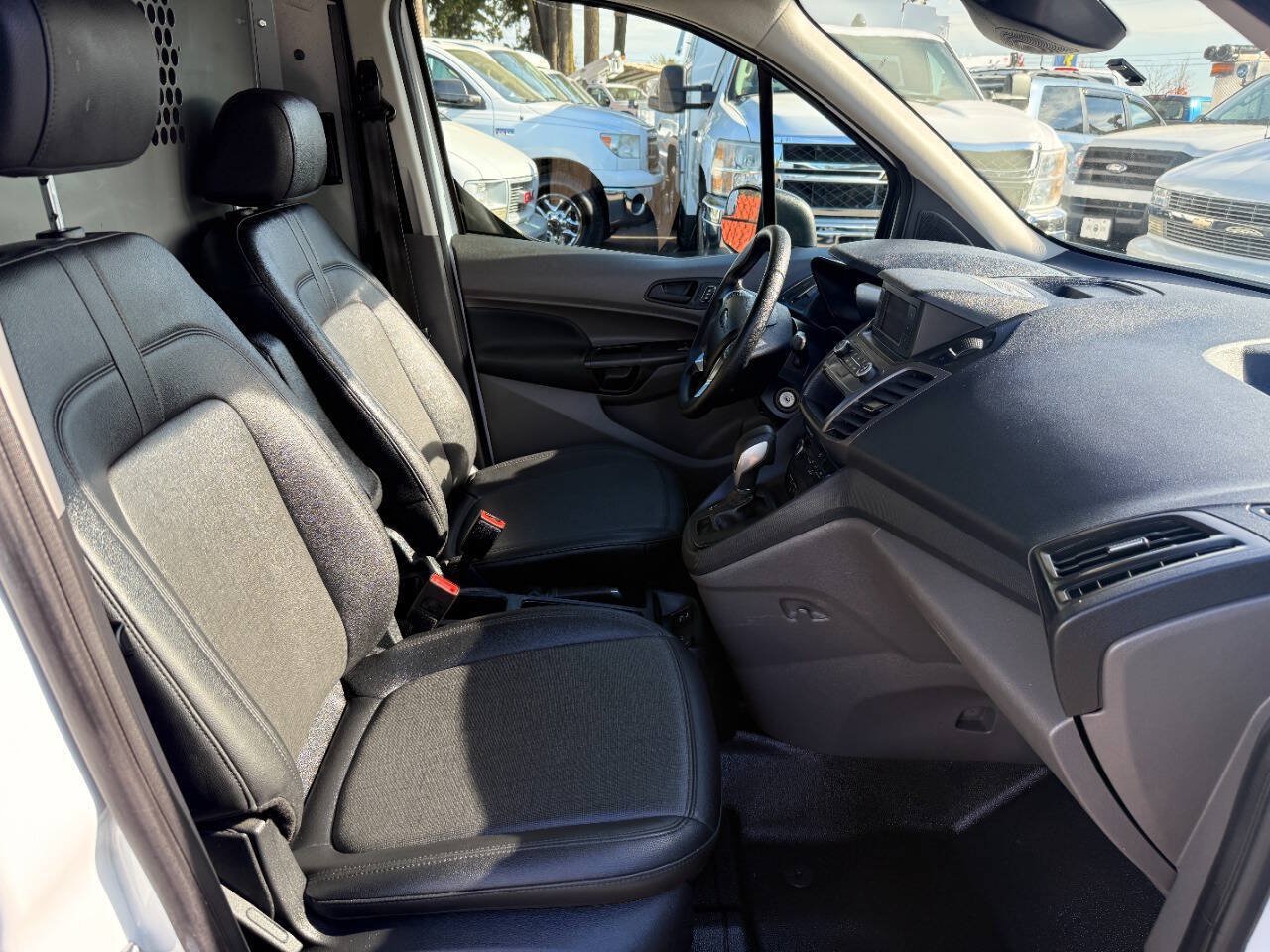 Used 2022 Ford Transit Connect XL FWD image 28