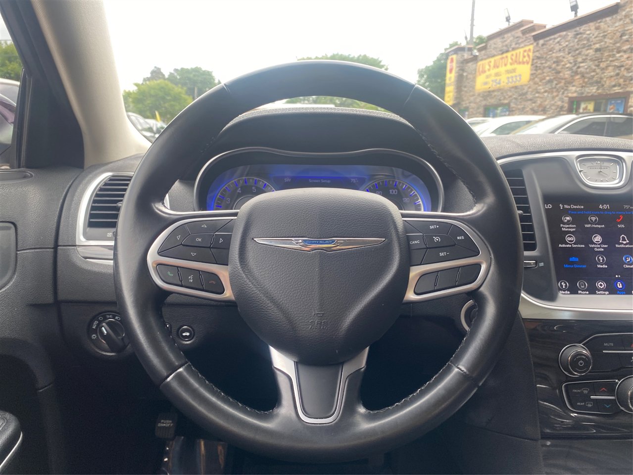 Used 2020 Chrysler 300 Touring w/ Sport Appearance Package image 25