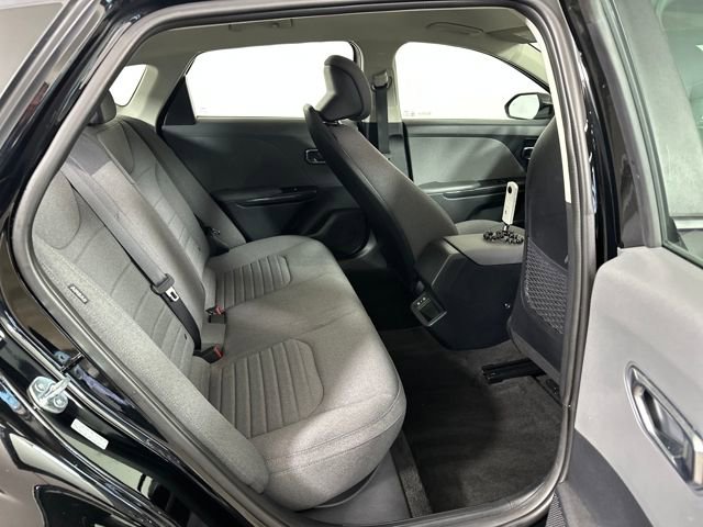 Used 2025 Kia K4 EX image 27
