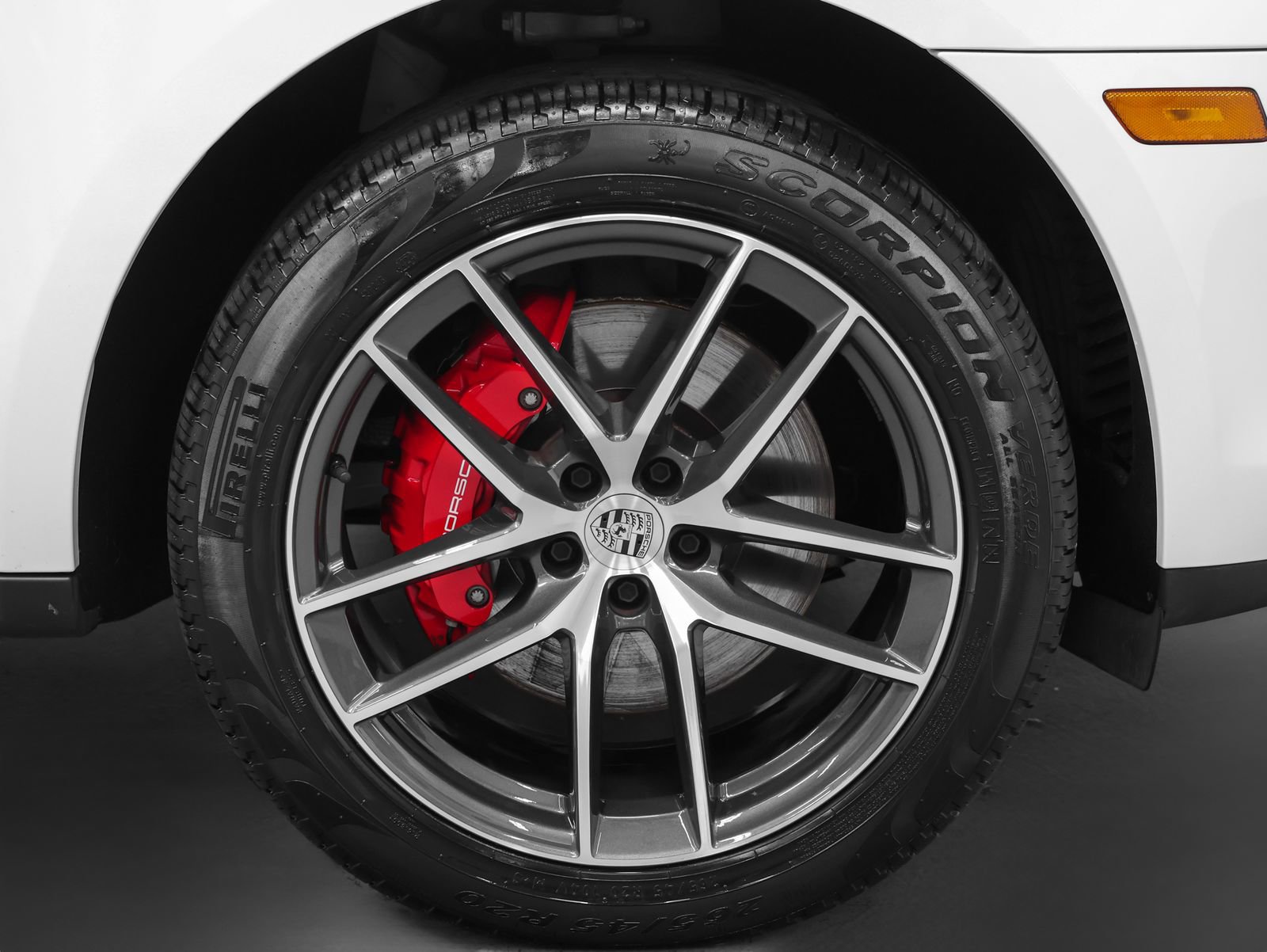 Certified 2025 Porsche Macan S image 15