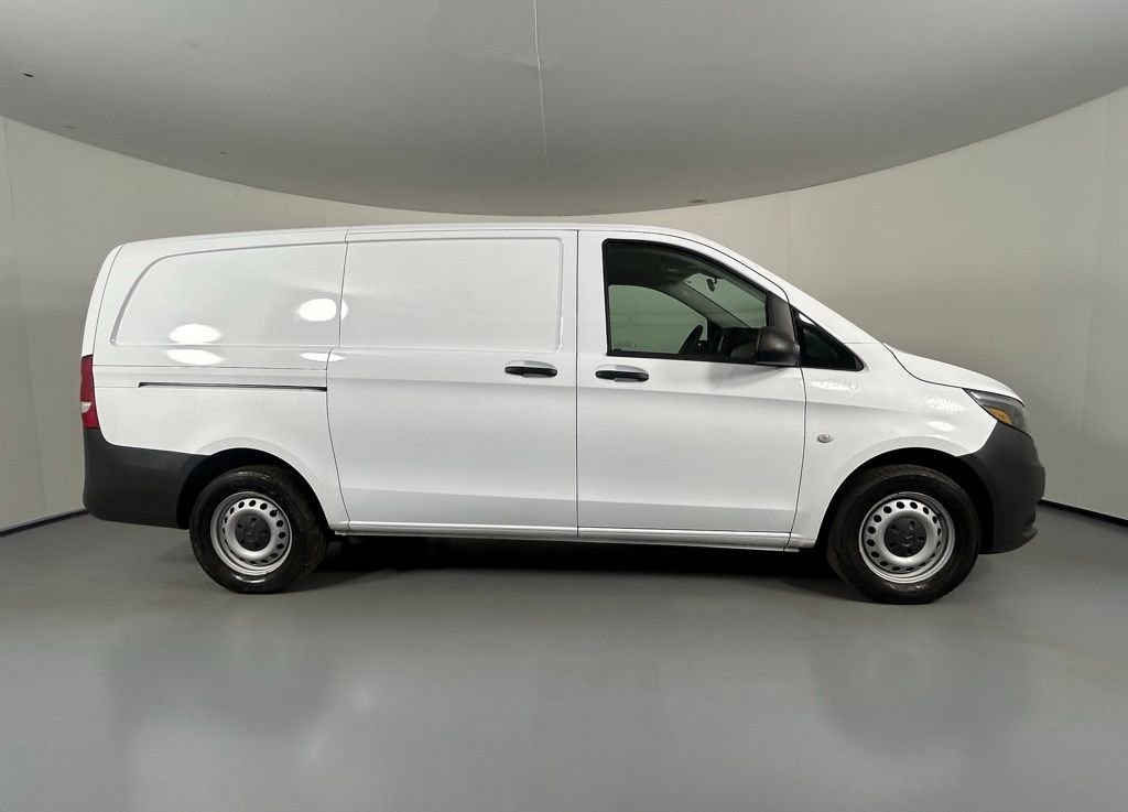 Used 2022 Mercedes-Benz Metris image 8