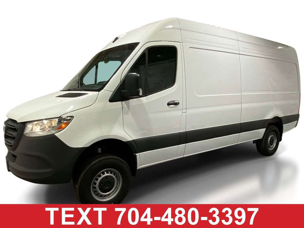 Used 2025 Mercedes-Benz Sprinter 2500 image 1