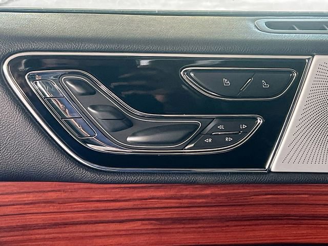 Used 2024 Lincoln Navigator L Reserve image 13