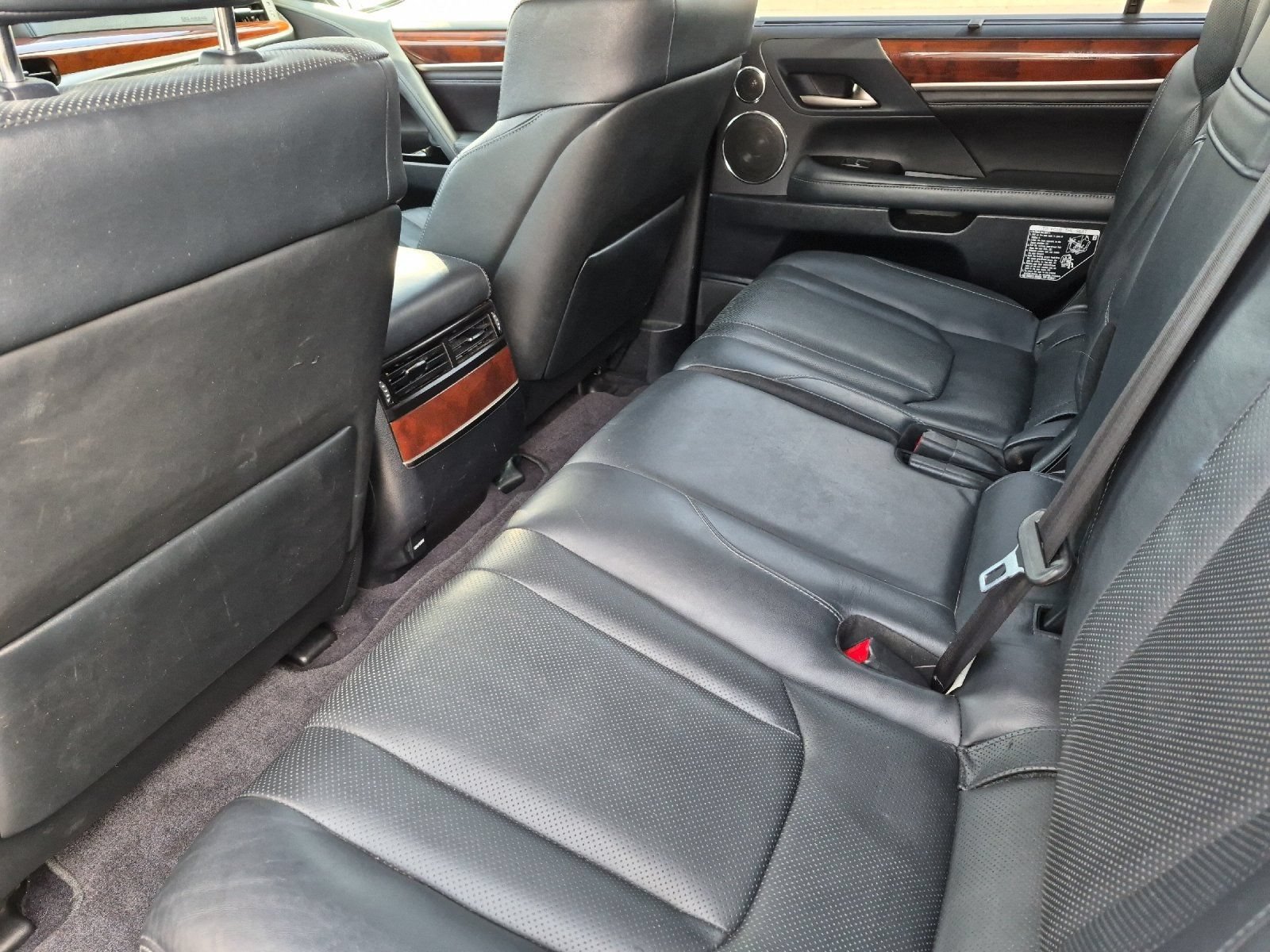 Used 2016 Lexus LX 570 4WD w/ Luxury Package image 11