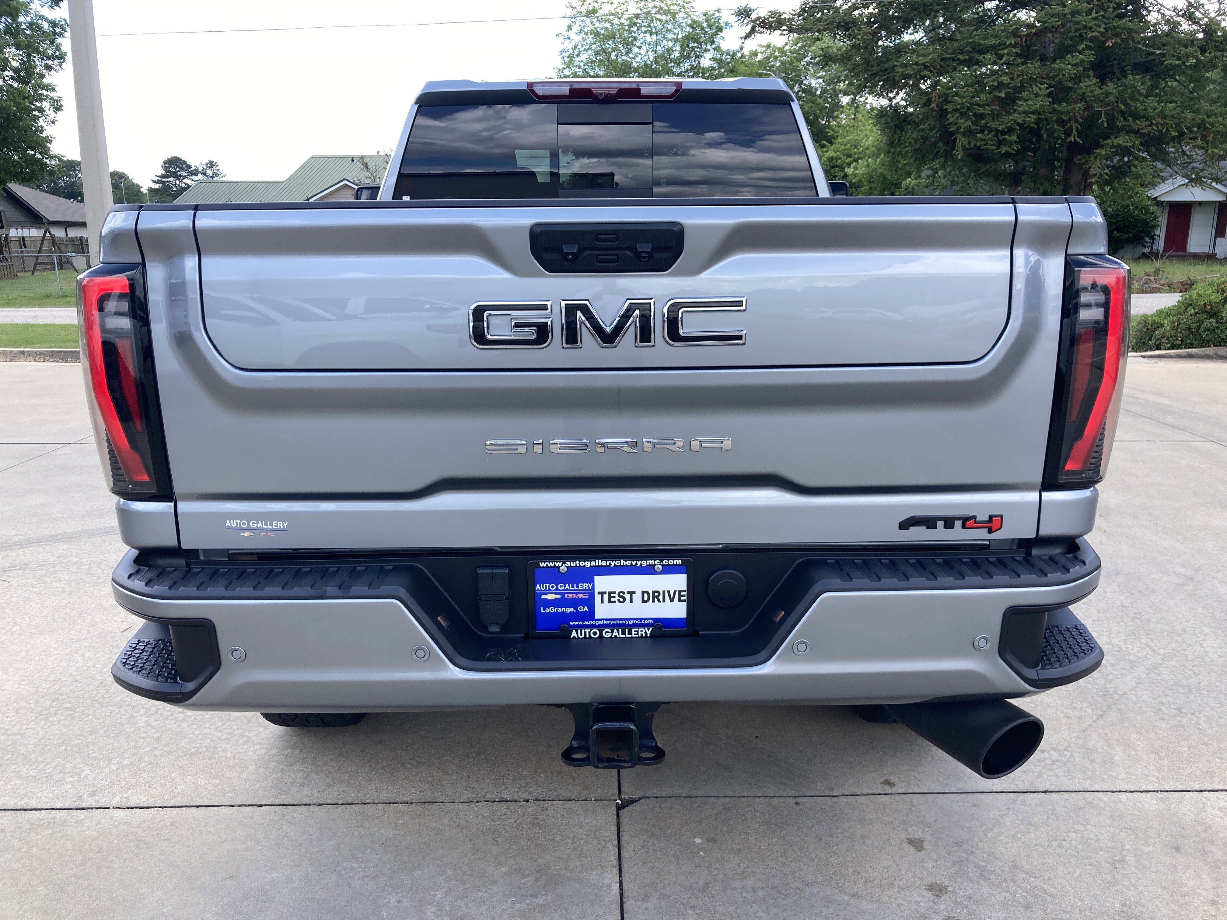 Used 2024 GMC Sierra 2500 AT4 w/ AT4 Premium Plus Package AWD/4WD image 7