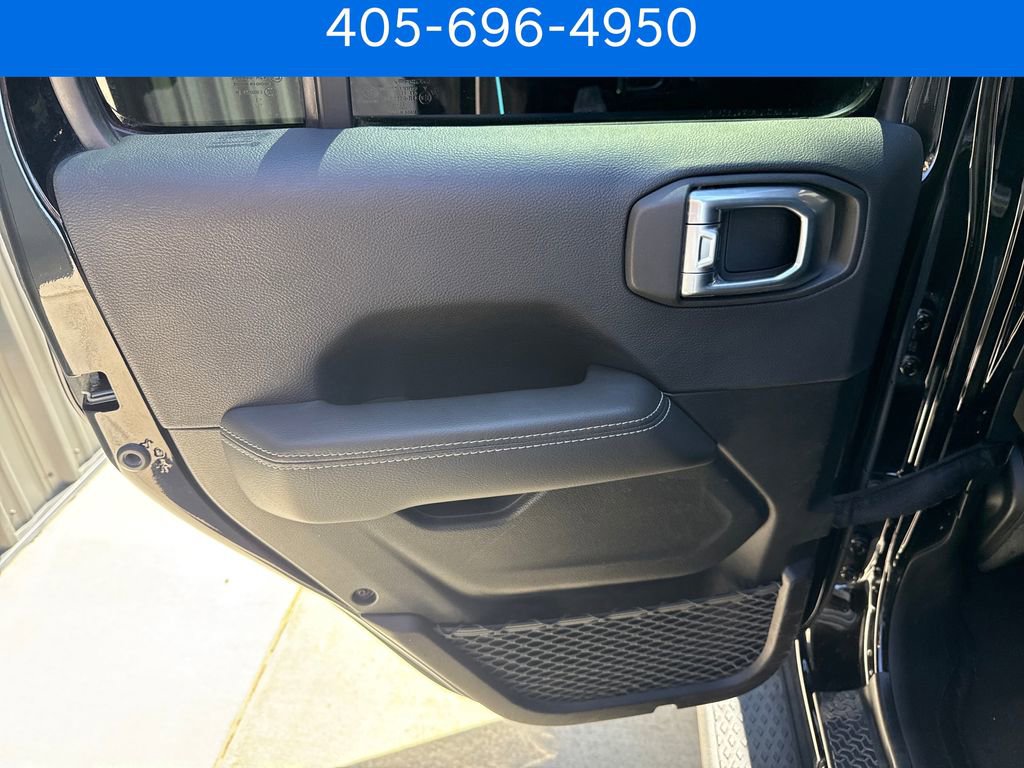 Used 2022 Jeep Gladiator Overland w/ Popular Equipment Package image 22