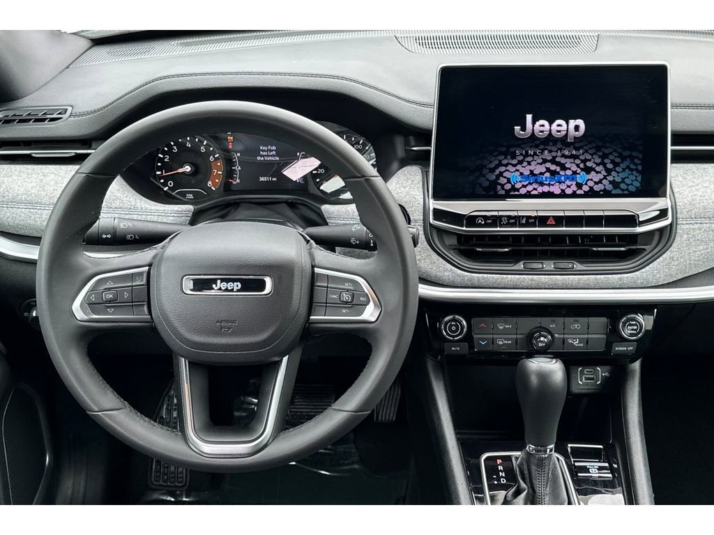 Used 2024 Jeep Compass Latitude image 16