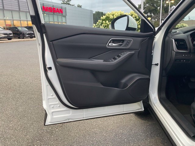 New 2026 Nissan Rogue Platinum w/ Platinum Premium Package AWD/4WD image 11