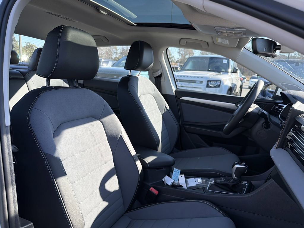 New 2026 Volkswagen Jetta SE image 18