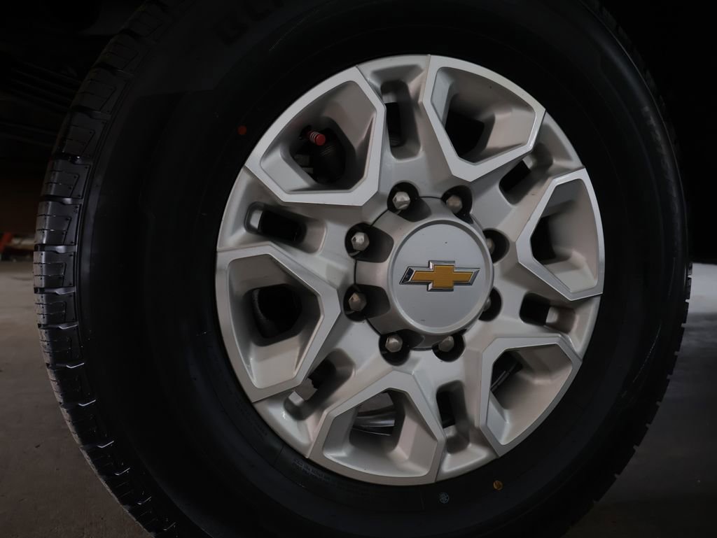 Used 2023 Chevrolet Silverado 2500 LT w/ Convenience Package image 31
