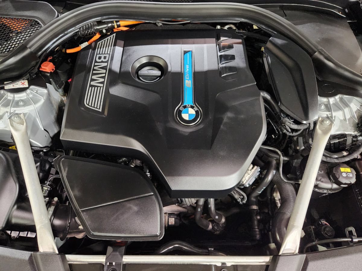 Used 2018 BMW 530e RWD image 53