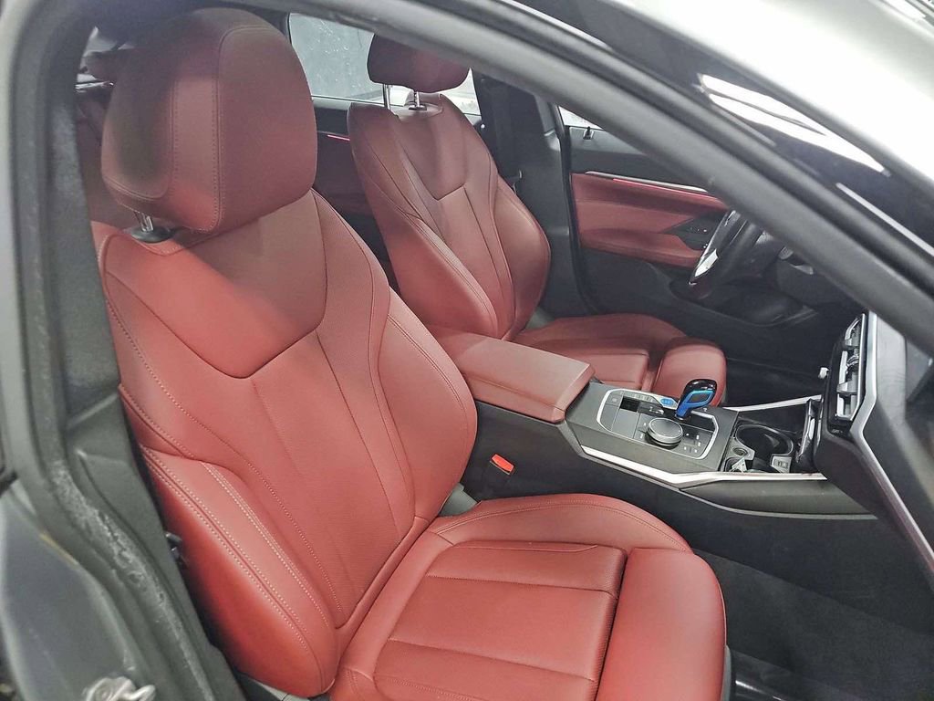 Used 2023 BMW i4 eDrive35 w/ Premium Package image 7