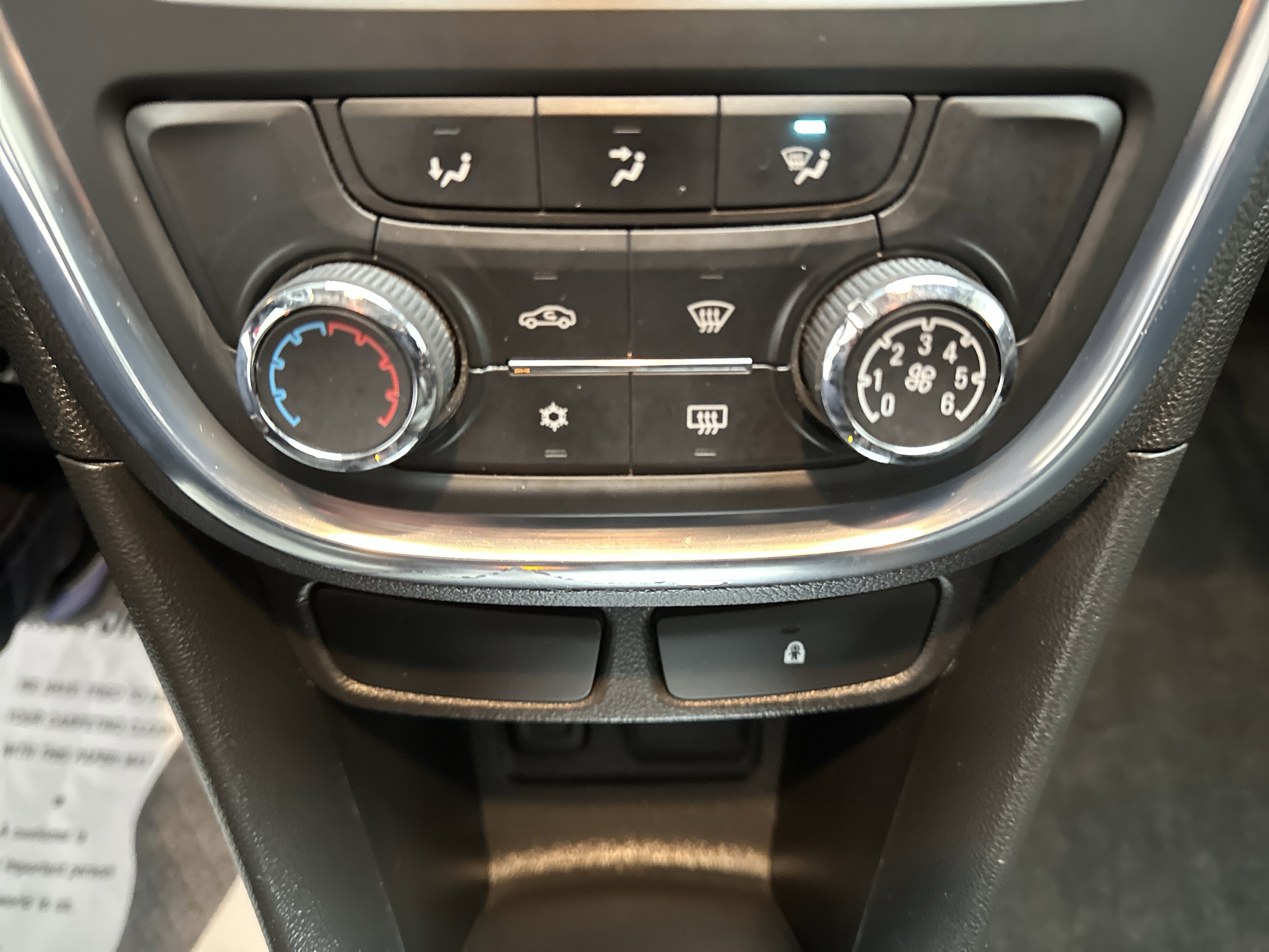 Used 2014 Buick Encore FWD image 29