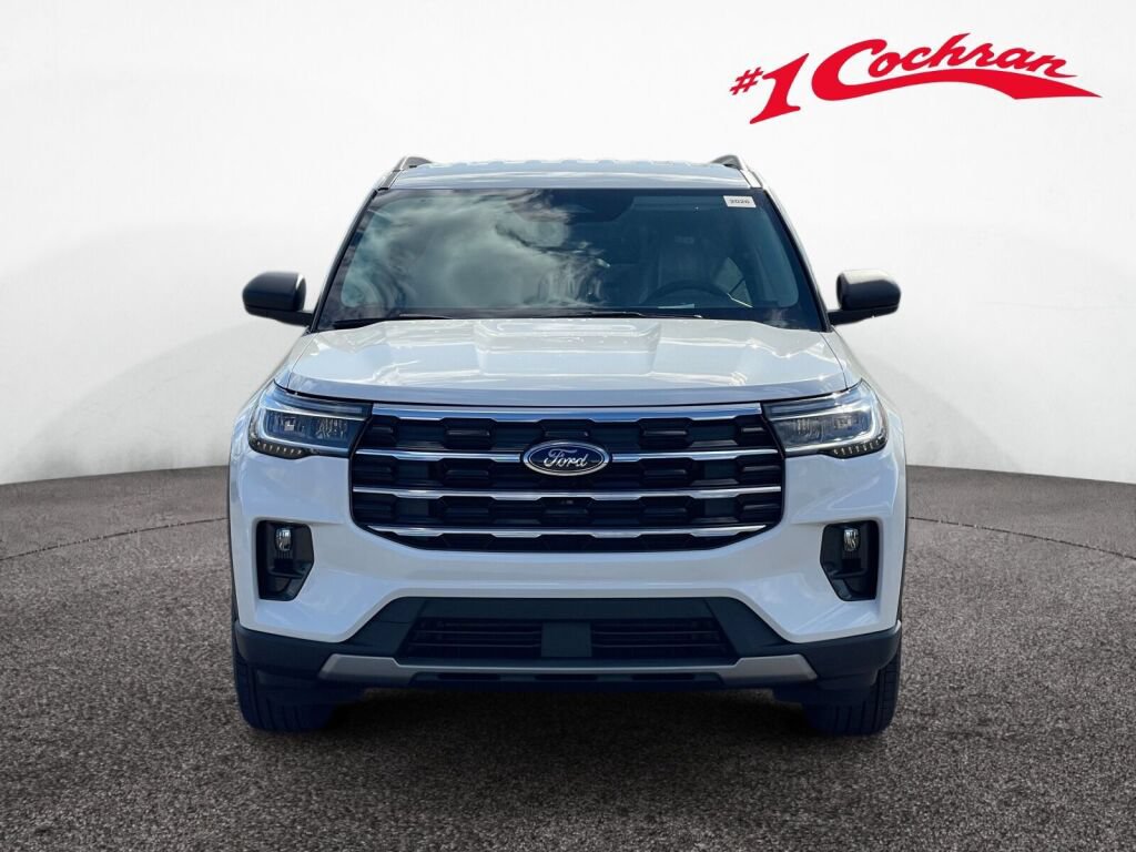 New 2026 Ford Explorer Active w/ Active Comfort Package AWD/4WD image 2