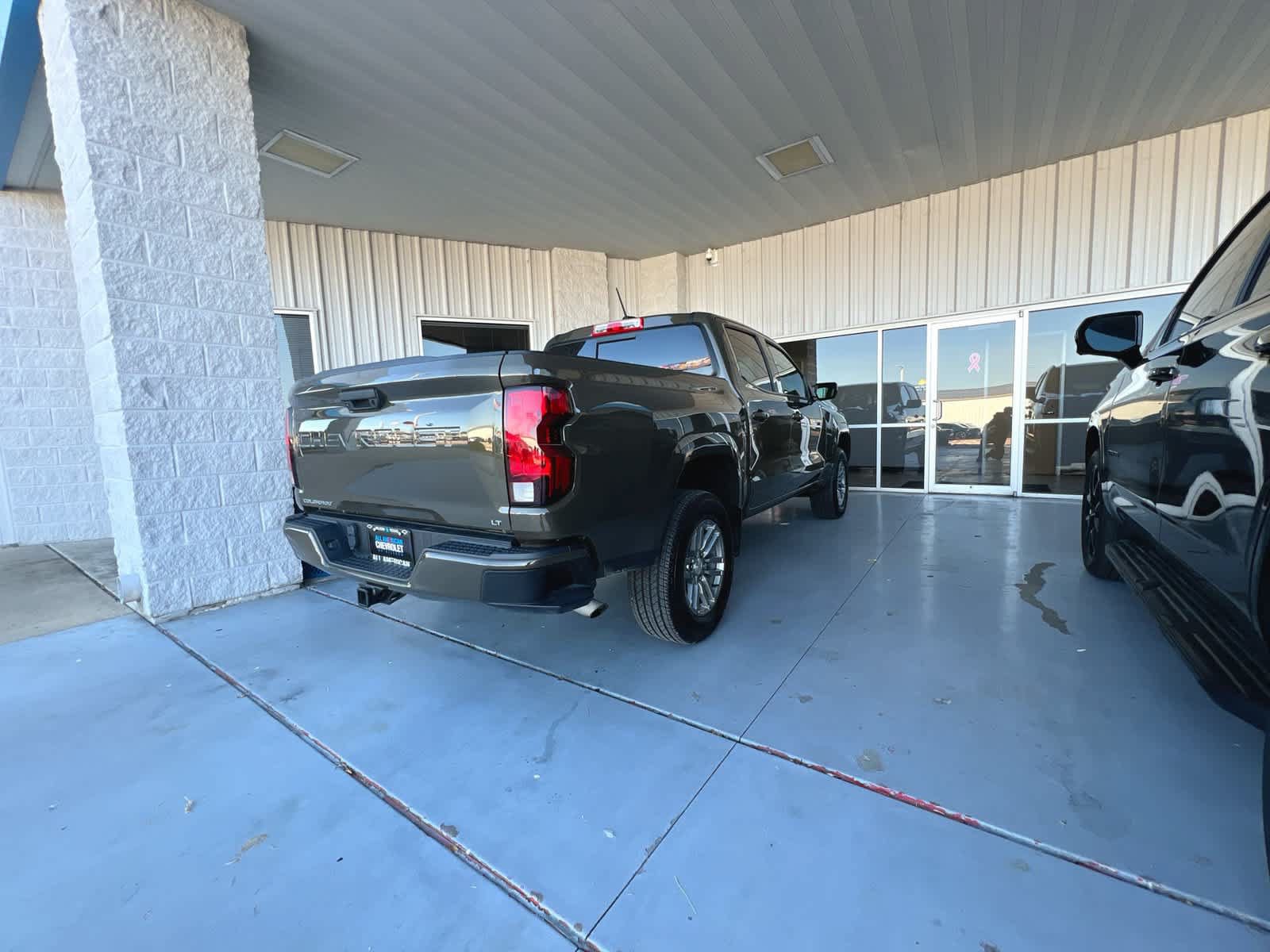 Used 2024 Chevrolet Colorado LT w/ LT Convenience Package RWD image 8