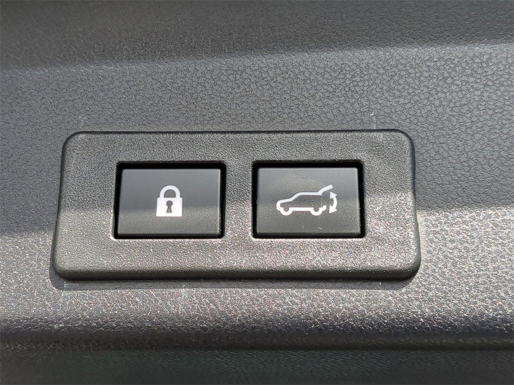 Certified 2023 Subaru Ascent Limited image 10