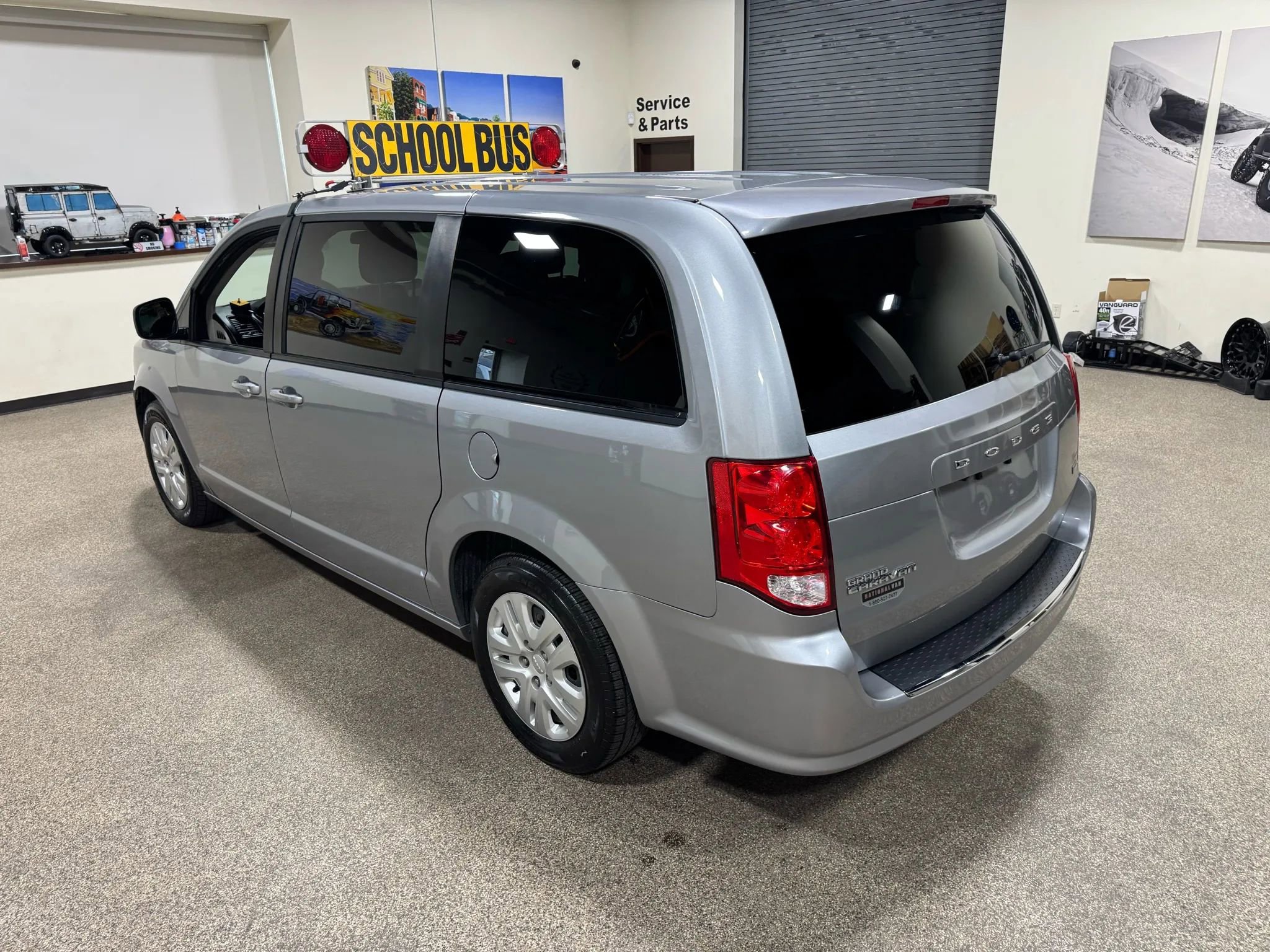 Used 2018 Dodge Grand Caravan SE image 17