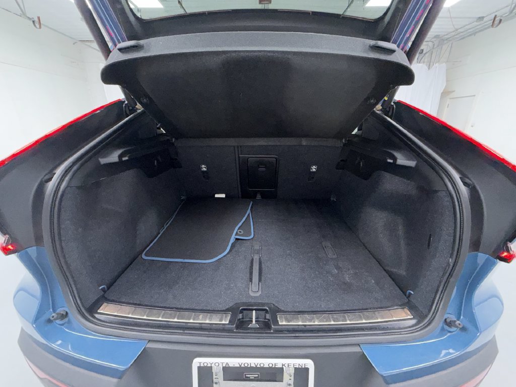 Used 2023 Volvo C40 P8 Recharge Ultimate AWD/4WD image 16