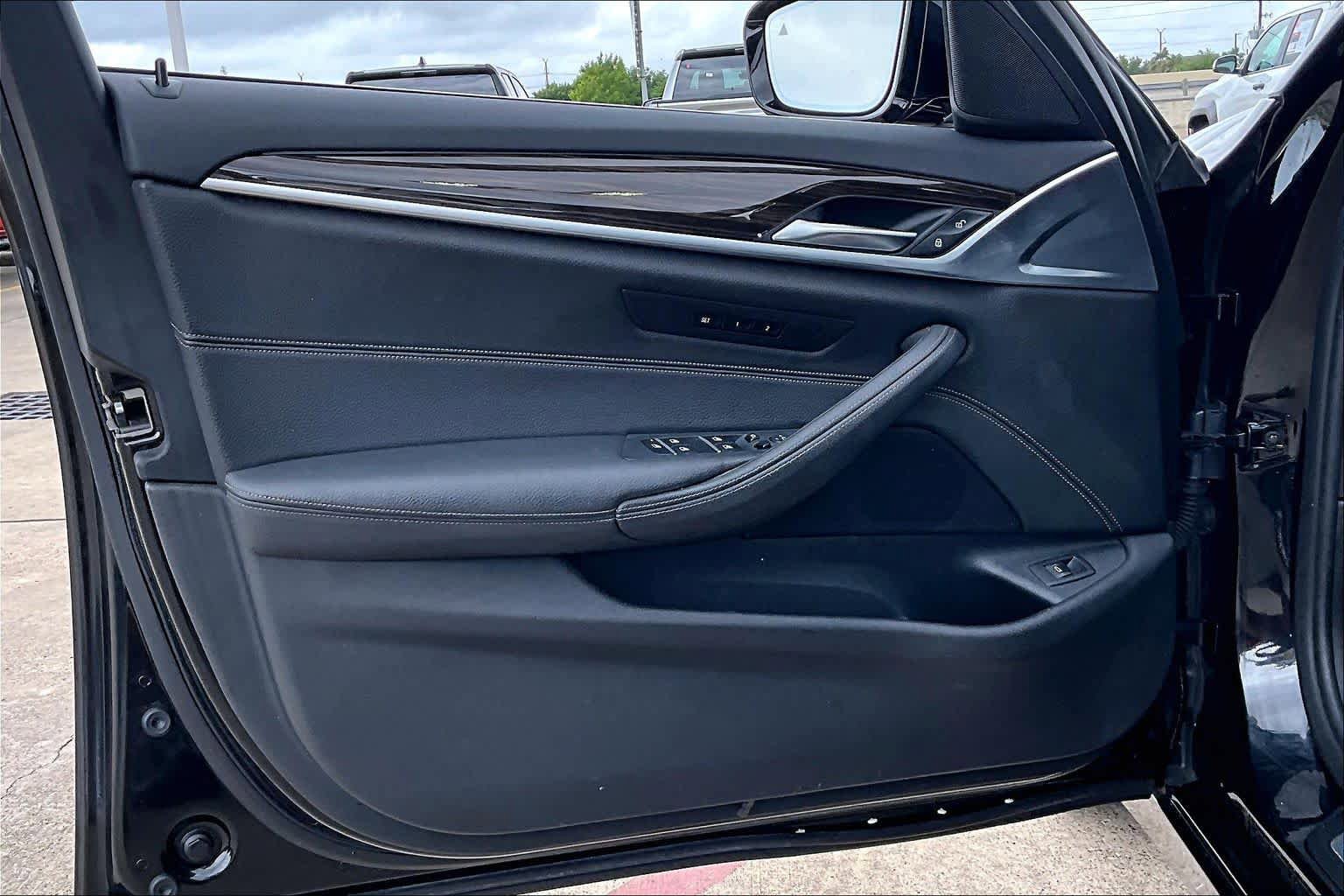 Used 2019 BMW 530i w/ Convenience Package image 21