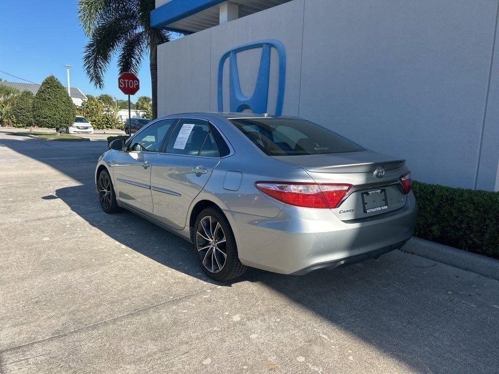 Used 2015 Toyota Camry XSE image 6