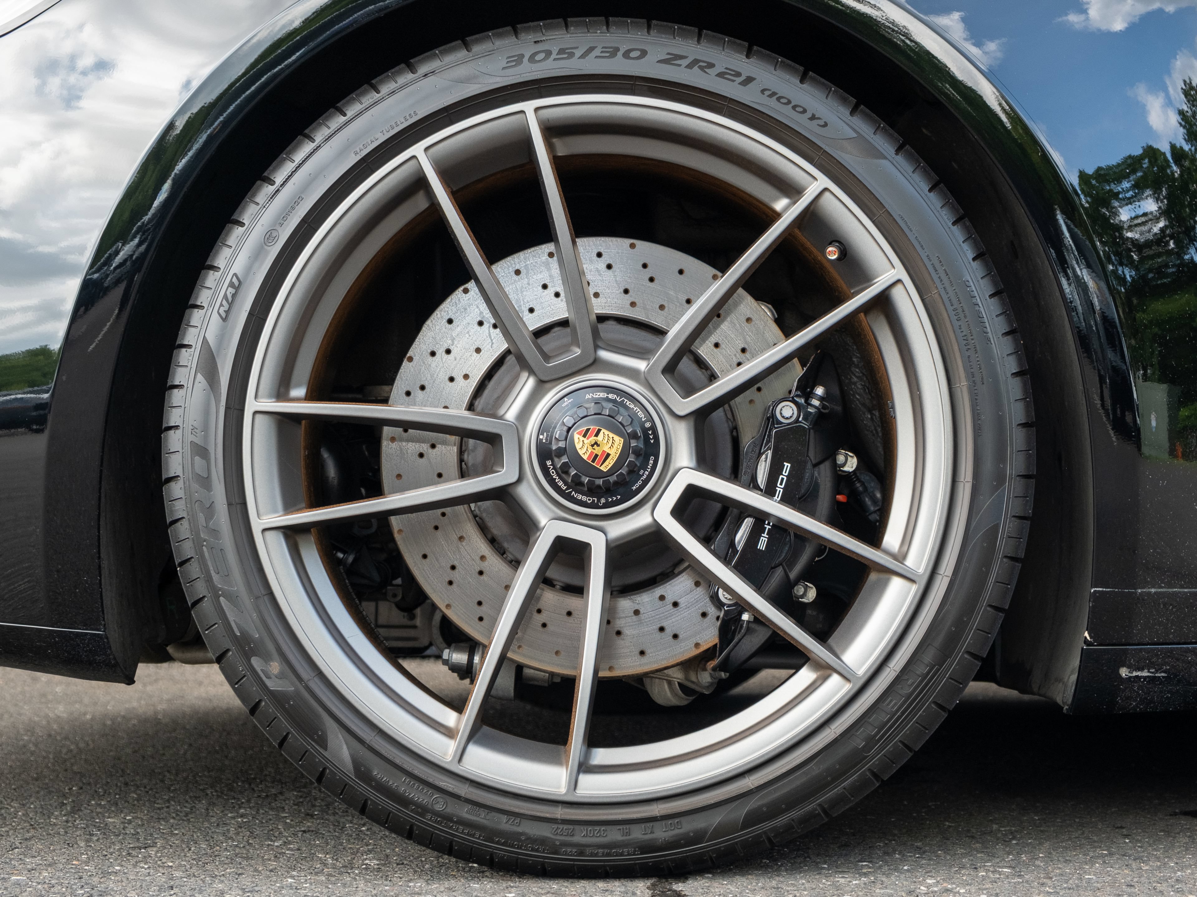 Certified 2022 Porsche 911 Targa 4 GTS AWD/4WD image 15