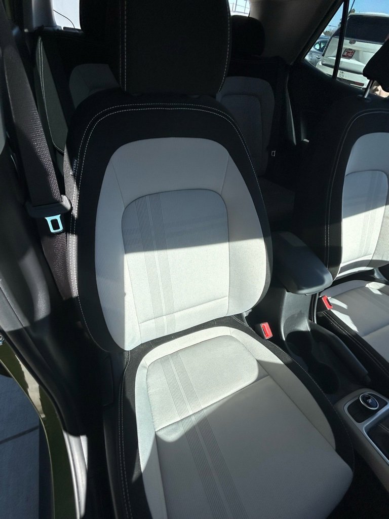 Used 2023 Hyundai Venue SEL image 16