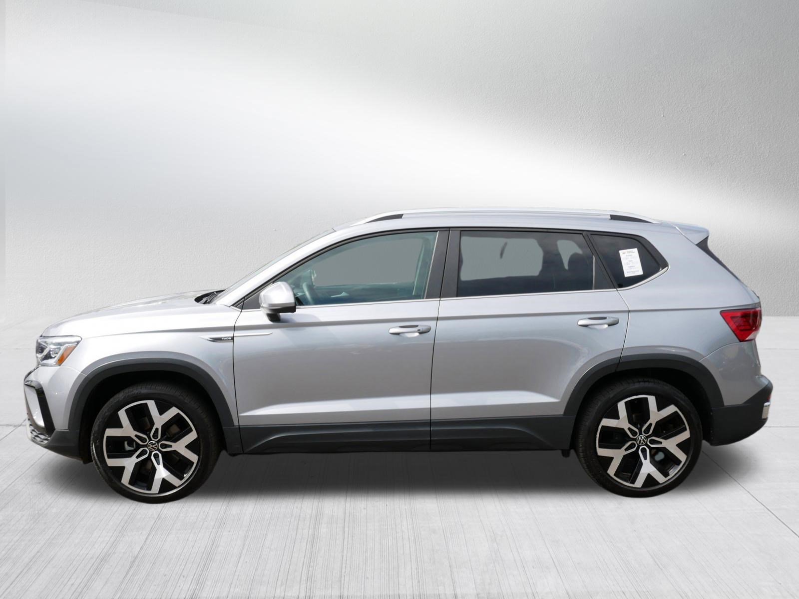Certified 2023 Volkswagen Taos SEL AWD/4WD image 4