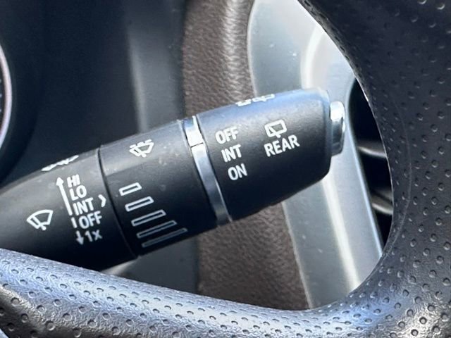 Used 2022 GMC Acadia SLE AWD/4WD image 15