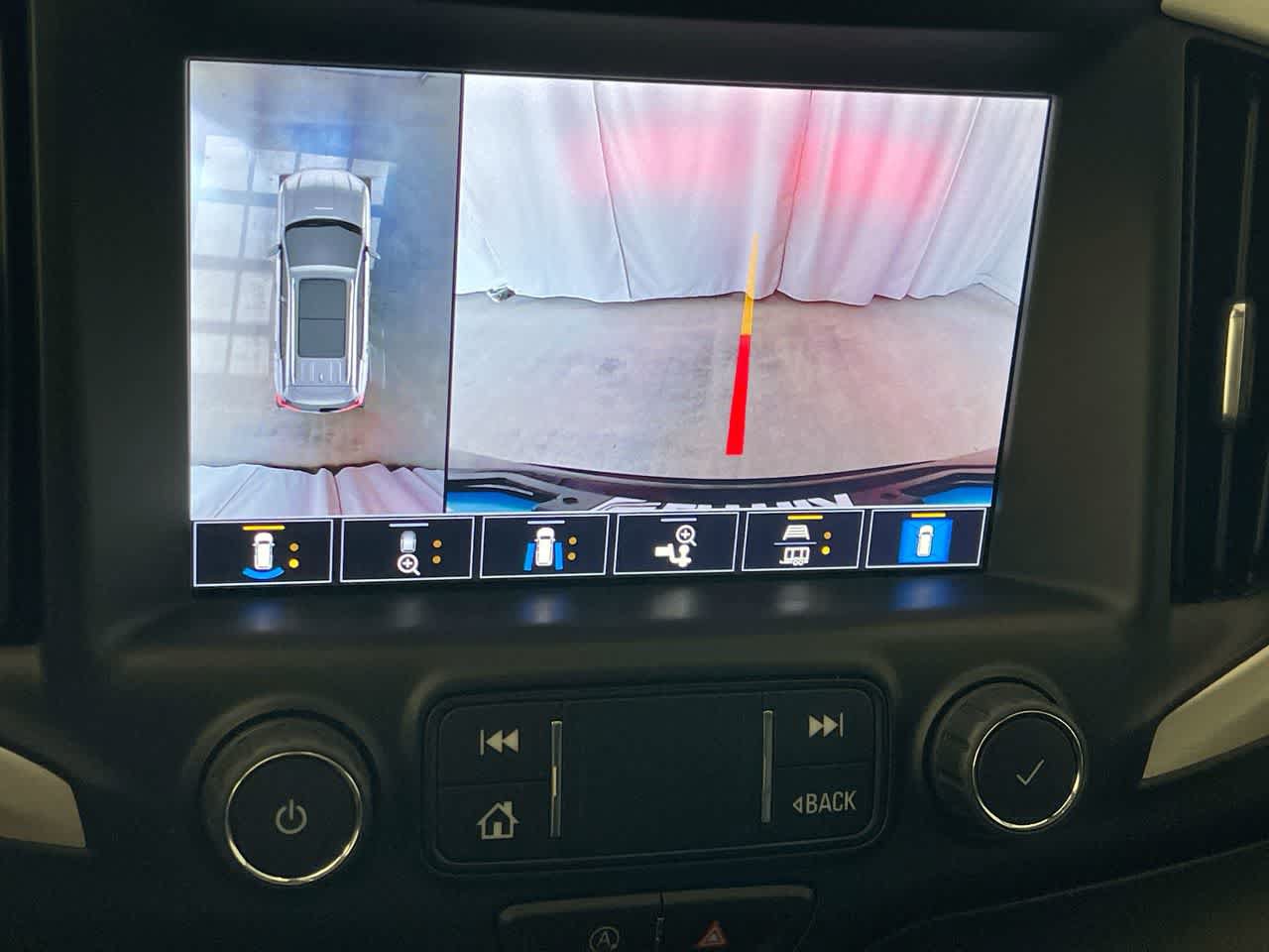 Used 2022 GMC Terrain SLT w/ Tech Package AWD/4WD image 17