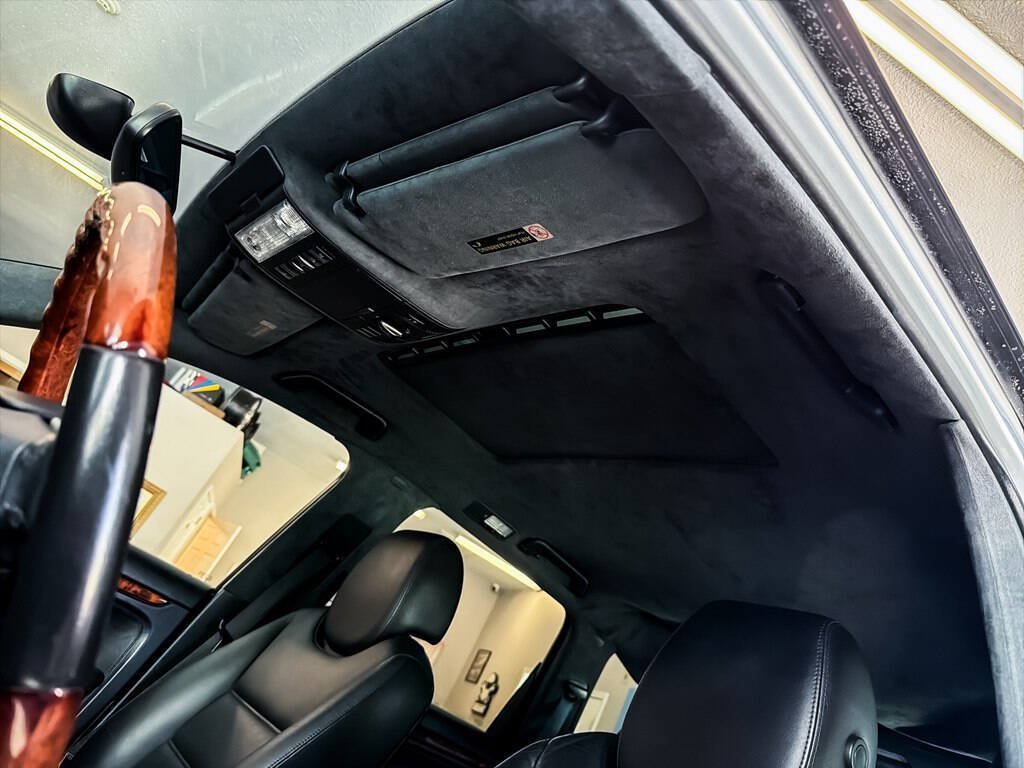 Used 2006 Porsche Cayenne Turbo AWD/4WD image 19