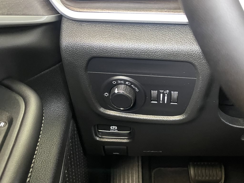 New 2026 Jeep Grand Cherokee L 4WD image 31