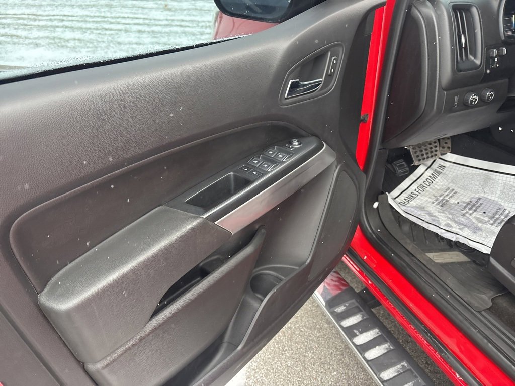 Used 2018 Chevrolet Colorado LT w/ LT Convenience Package image 10