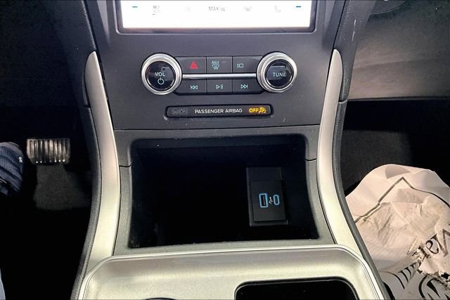Used 2024 Ford Edge SEL w/ Convenience Package AWD/4WD image 16