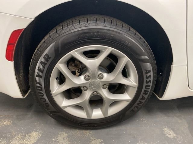 Used 2018 Chrysler Pacifica Touring-L Plus w/ Advanced Safetytec Group image 34