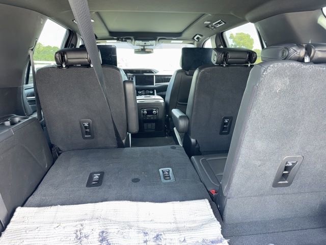 Used 2021 GMC Yukon Denali AWD/4WD image 9