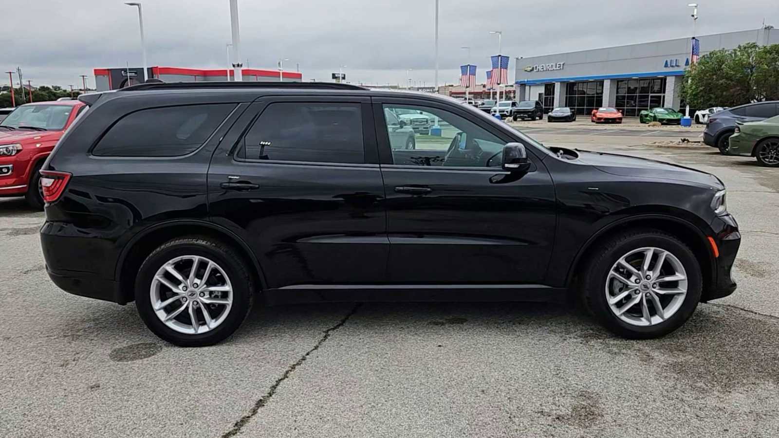 Used 2024 Dodge Durango GT RWD image 9