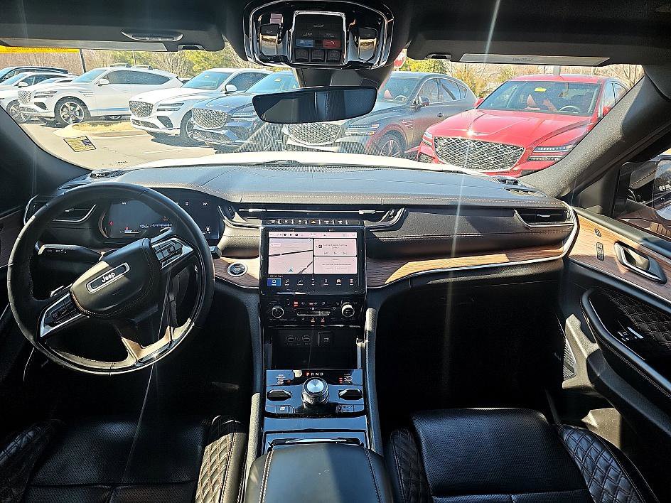 Used 2023 Jeep Grand Cherokee L Summit w/ Luxury Tech Group V image 31