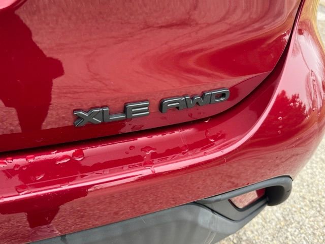 Used 2021 Toyota Highlander XLE AWD/4WD image 47