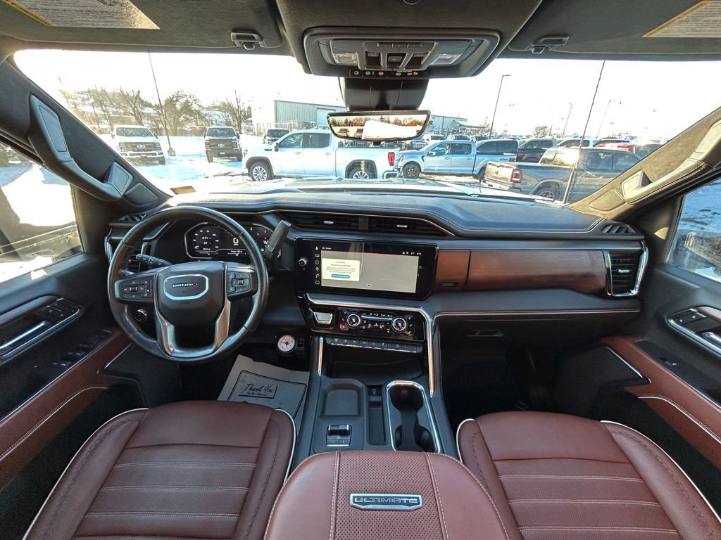 Used 2024 GMC Sierra 2500 Denali Ultimate image 2