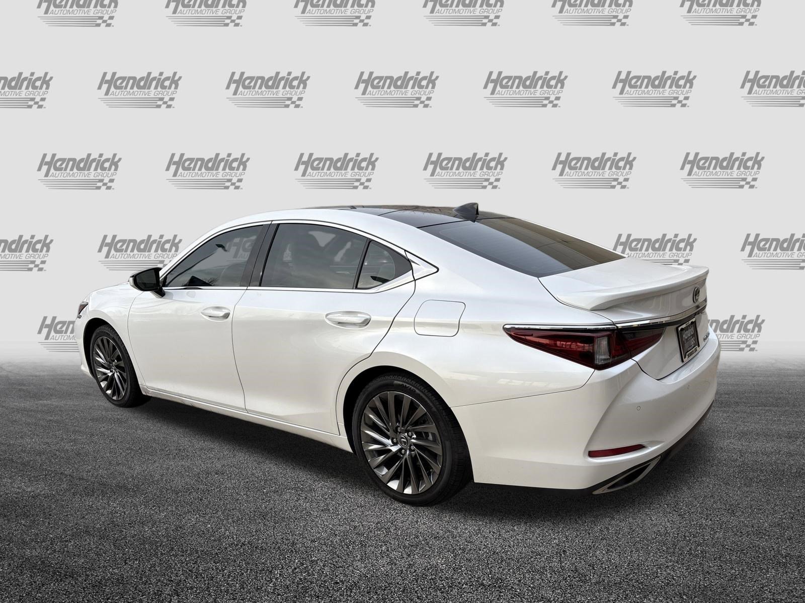 Used 2024 Lexus ES 350 350 Luxury w/ Accessory Package (Z1) image 8