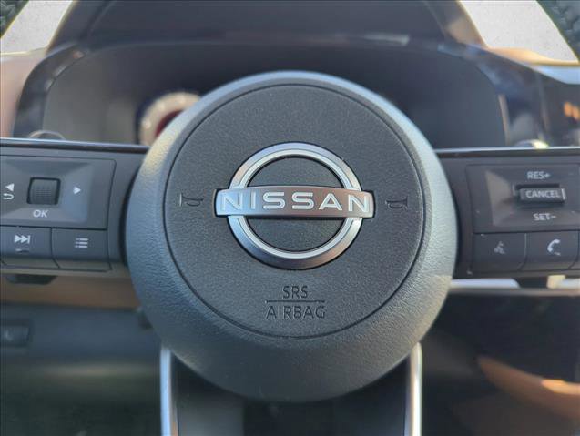 Used 2022 Nissan Pathfinder Platinum w/ Cargo Package image 21