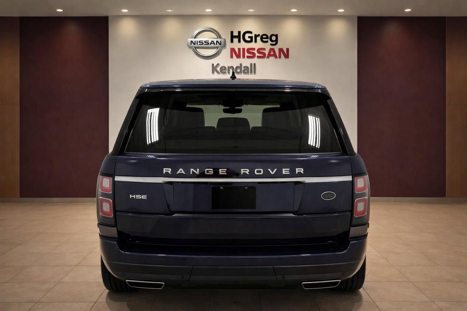 Used 2019 Land Rover Range Rover HSE image 2