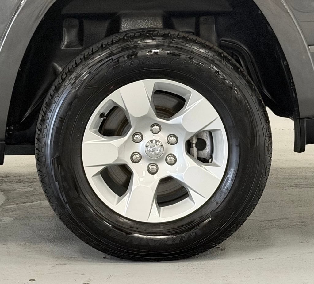 Used 2025 RAM 1500 Big Horn AWD/4WD image 8