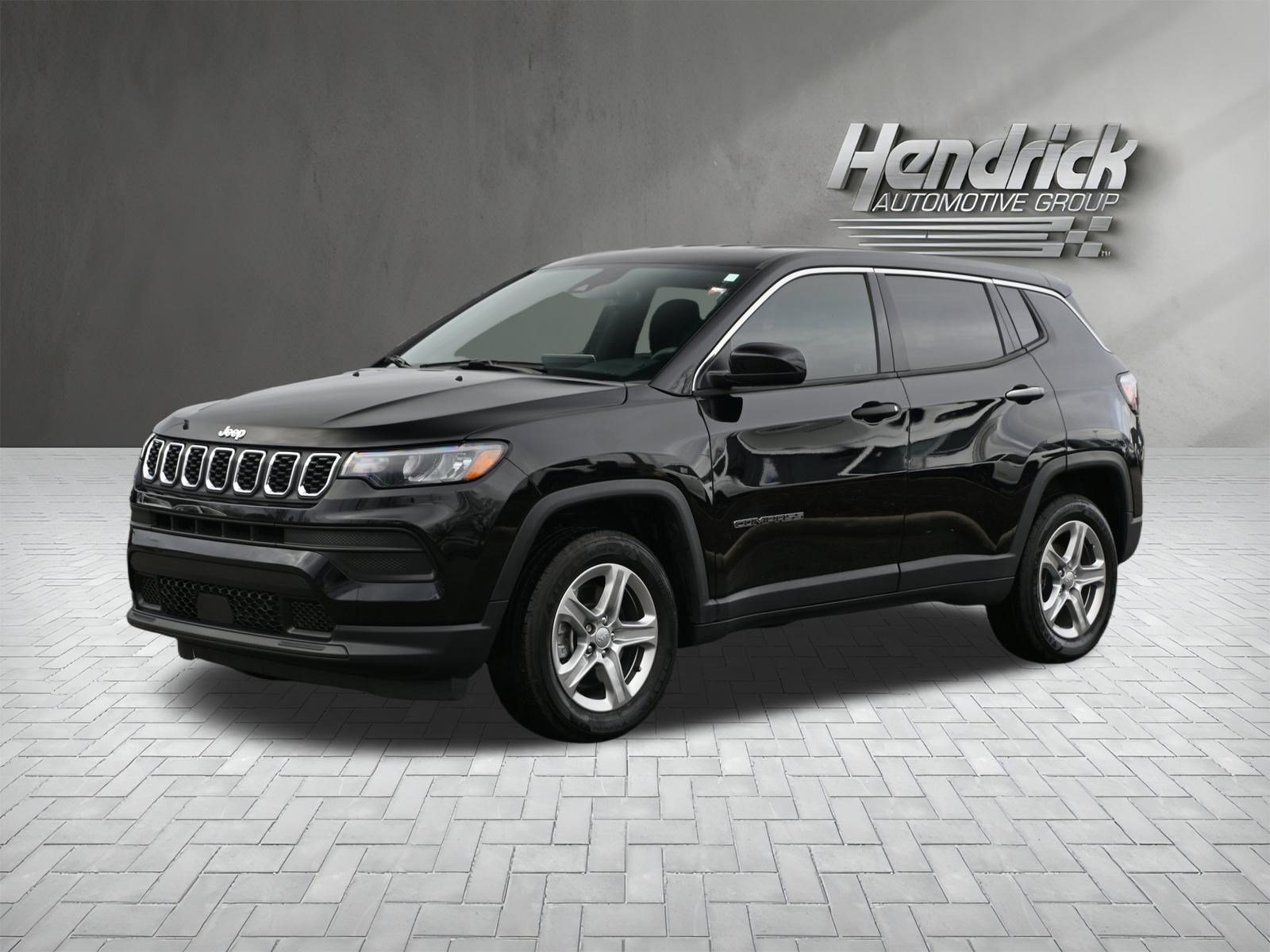 Used 2024 Jeep Compass Sport image 8