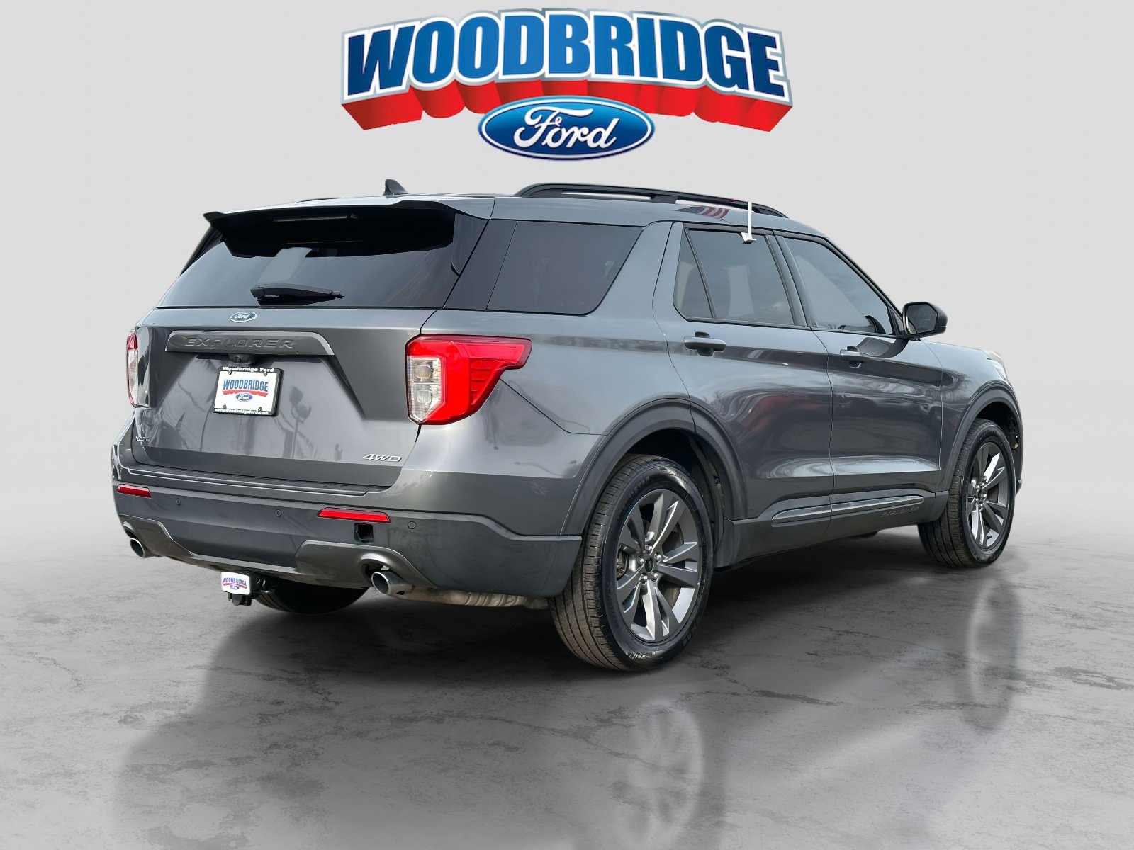Used 2021 Ford Explorer XLT w/ Equipment Group 202A image 4